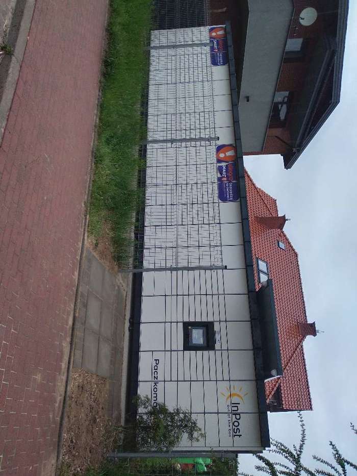 Поштомат WAW371M Przy przedszkolu, po prawej stronie działki