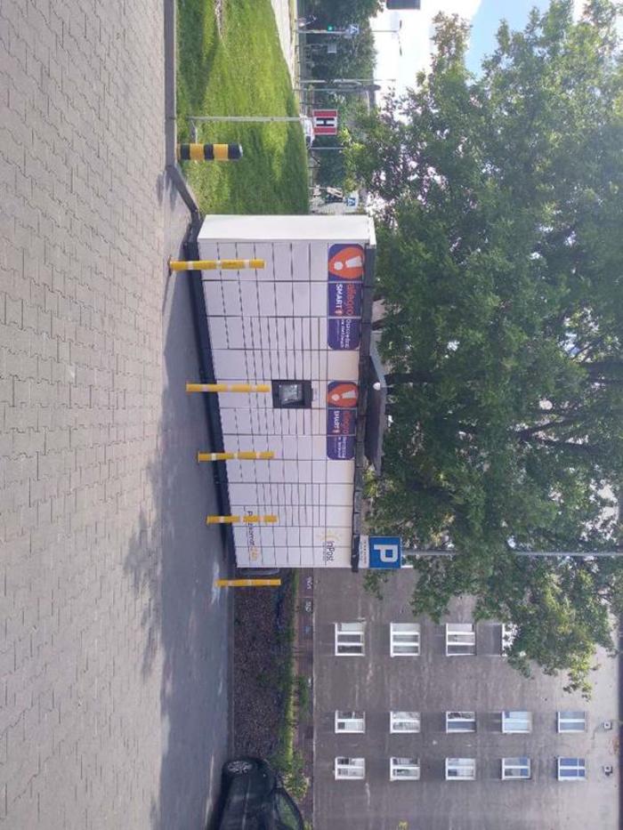 Paczkomat WAW372M Przy sklepie Lidl