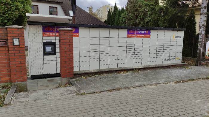 Paczkomat WAW374M Parking przy Kebab Egipt