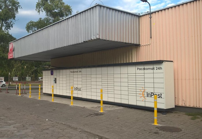 Parcel Locker WAW37N Przy sklepie Społem