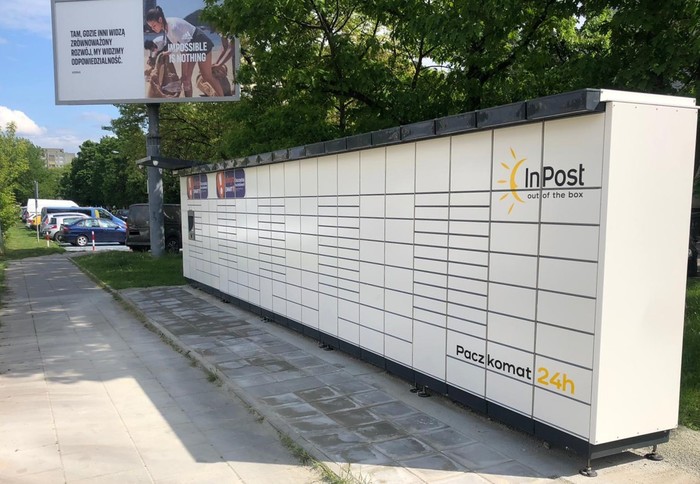 Zdjęcie paczkomatu od InPost: InPost WAW386M