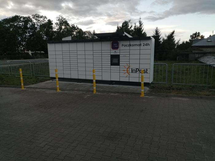 InPost's photo of the locker: InPost WAW41M
