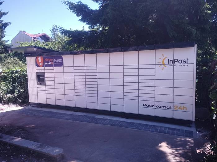 Zdjęcie paczkomatu od InPost: InPost WAW425M