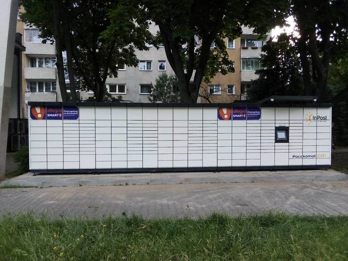 Paczkomat WAW428M Przy sklepie Żabka