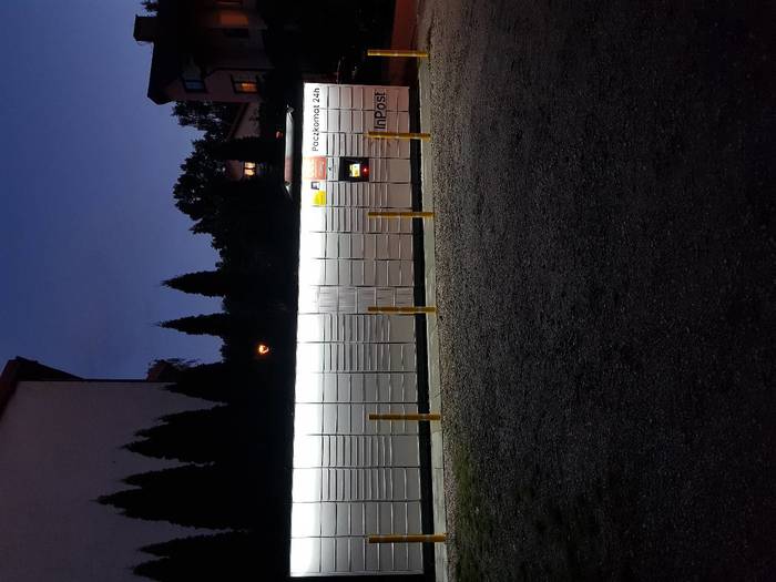Paczkomat WAW43M Przy sklepie Groszek
