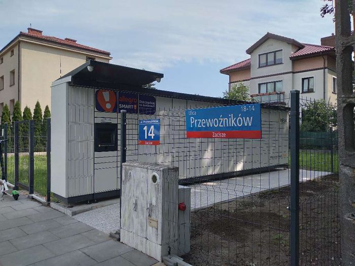 Parcel Locker WAW441M Na posesji prywatnej
