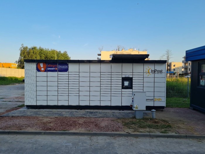 InPost's photo of the locker: InPost WAW449M