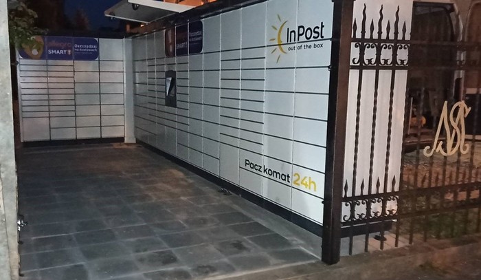 Foto del casillero de InPost: InPost WAW462M