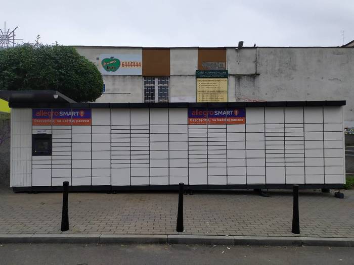 Foto del casillero de InPost: InPost WAW467M