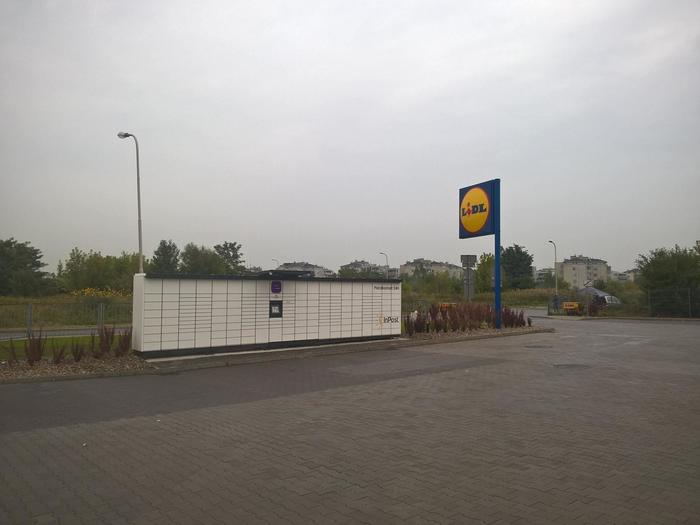 Parcel Locker WAW46M Na Parkingu Lidla