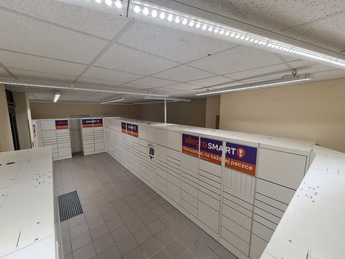 Zdjęcie paczkomatu od InPost: InPost WAW47H