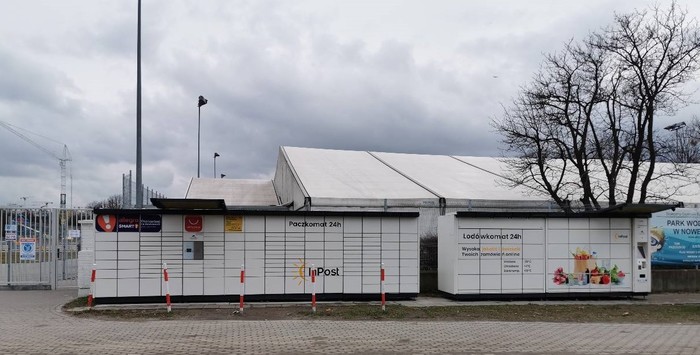 Paczkomat WAW50N Przy pływalni Moczydło