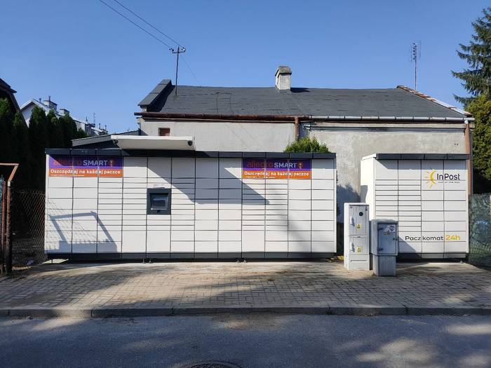 Zdjęcie paczkomatu od InPost: InPost WAW520M