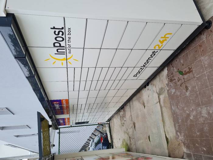 Paczkomat WAW533M Przy parkingu