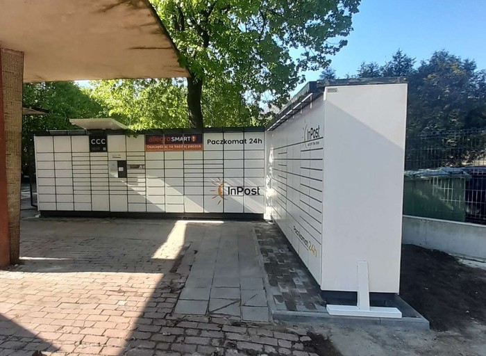 Paczkomat WAW56N Przy parkingu