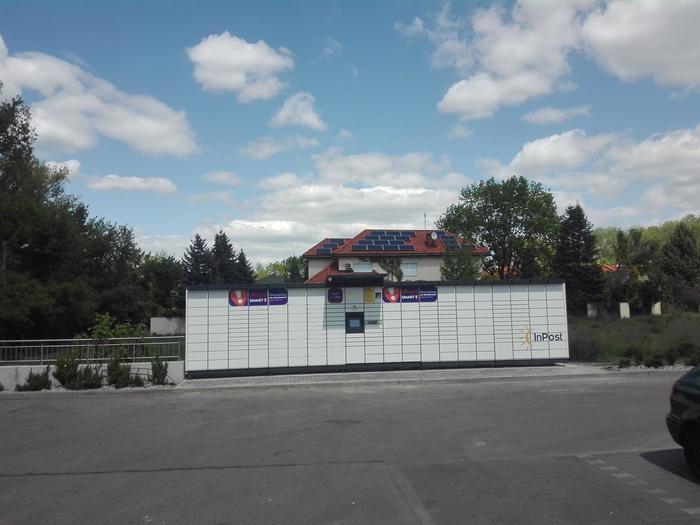 Paczkomat WAW57M Parking sklepu Lidl