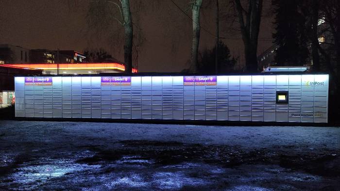 Zdjęcie paczkomatu od InPost: InPost WAW588M