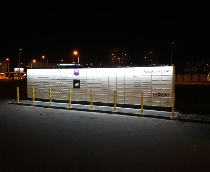 Paczkomat WAW61M Przy sklepie Lidl
