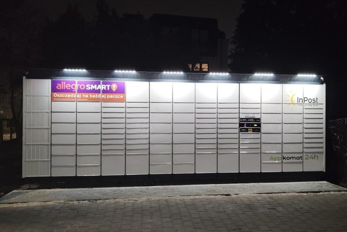 Paczkomat WAW64BAPP od ul. Nowowiśniowej
