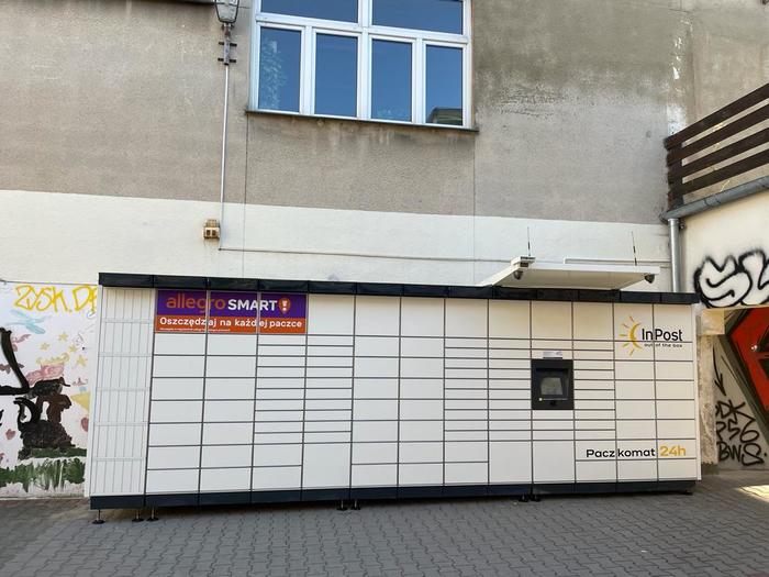 Paczkomat WAW655M Naprzeciwko Piwna Beczka