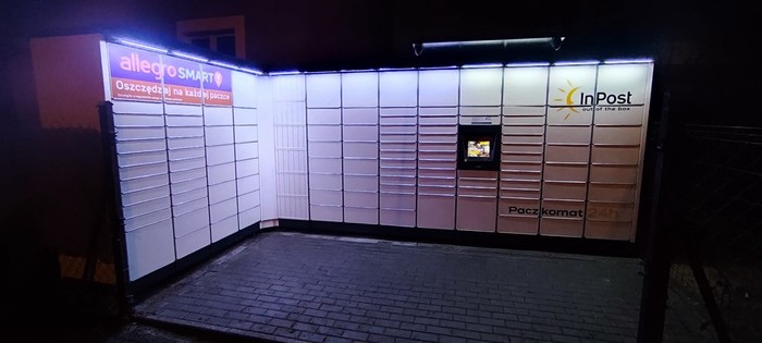 Parcel Locker WAW676M Przy budynku mieszkalnym