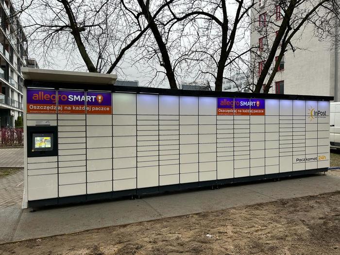 InPost's photo of the locker: InPost WAW691M