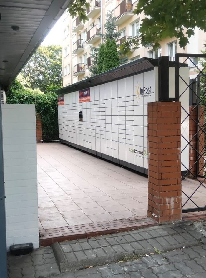 Parcel Locker WAW70BAPP Przy sklepie Żabka