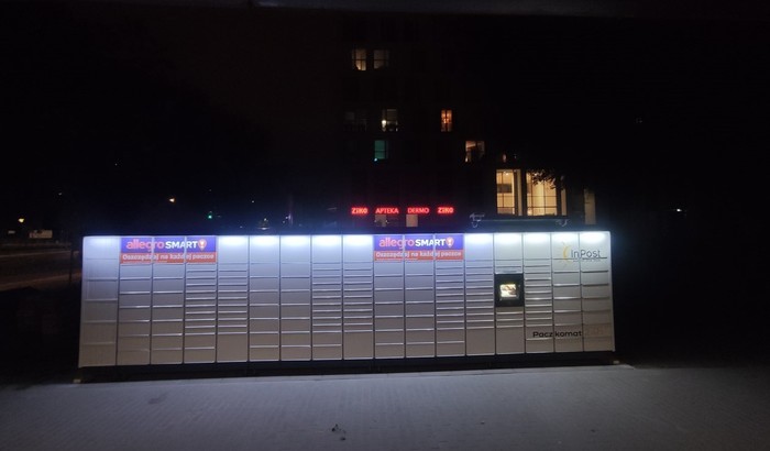 Zdjęcie paczkomatu od InPost: InPost WAW720M