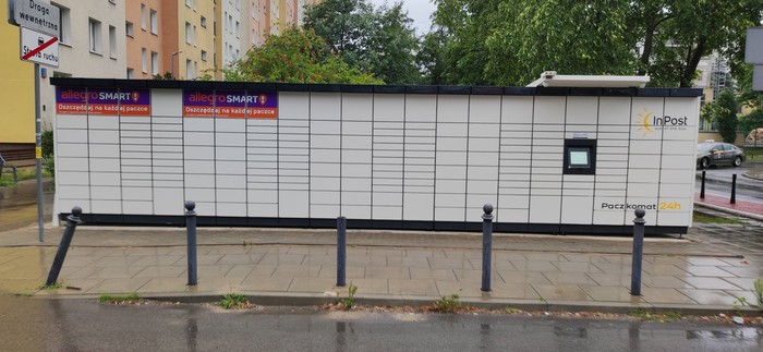 Zdjęcie paczkomatu od InPost: InPost WAW728M
