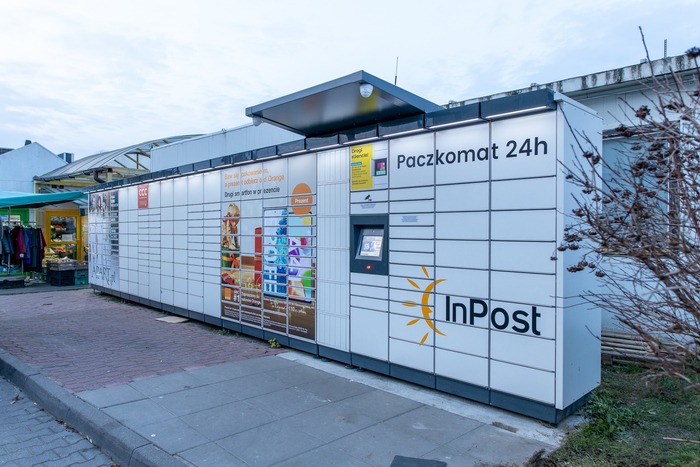 Paczkomat WAW73M Przy Bazarku na Wąwozowej