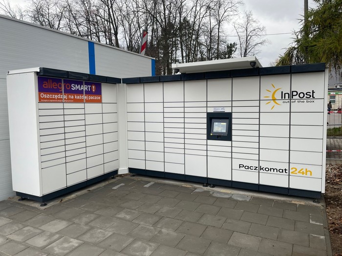 Paczkomat WAW741M Przy Państwowym Instytucie Medycznym