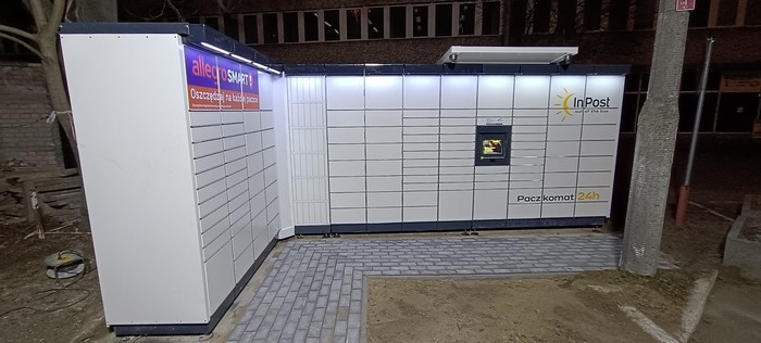 InPost's photo of the locker: InPost WAW746M