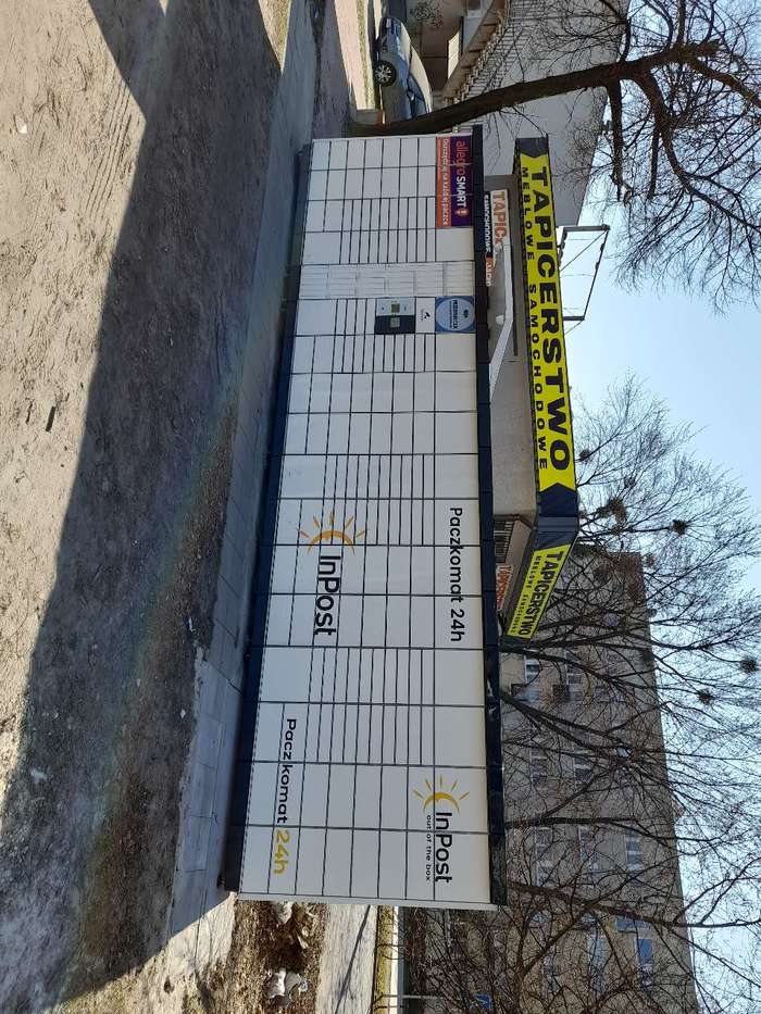 Foto del casillero de InPost: InPost WAW74N