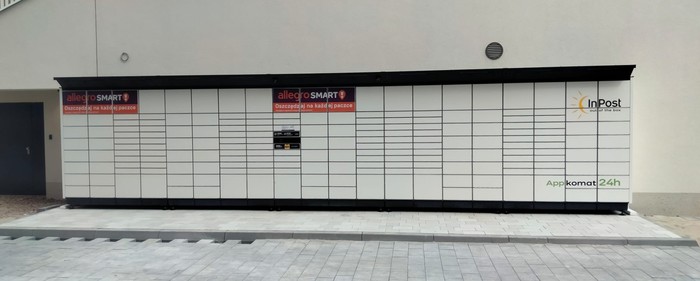 Paczkomat WAW76BAPP Dostęp od ulicy Kurtyki