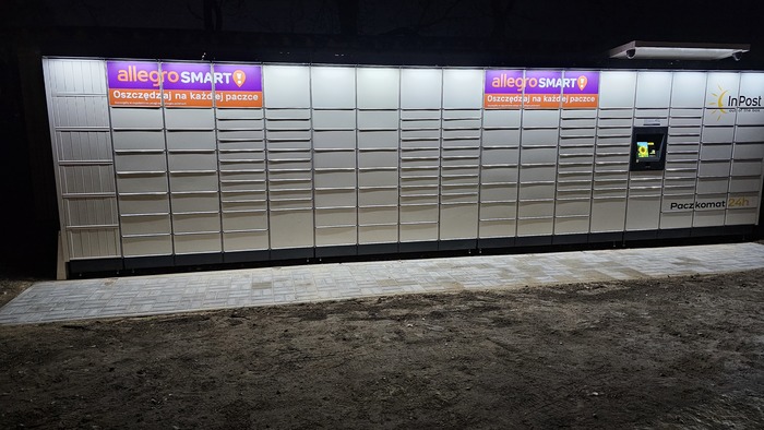 InPost's photo of the locker: InPost WAW795M