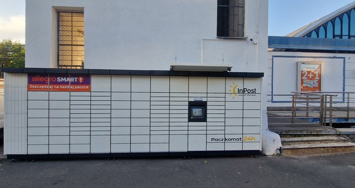 Zdjęcie paczkomatu od InPost: InPost WAW801M