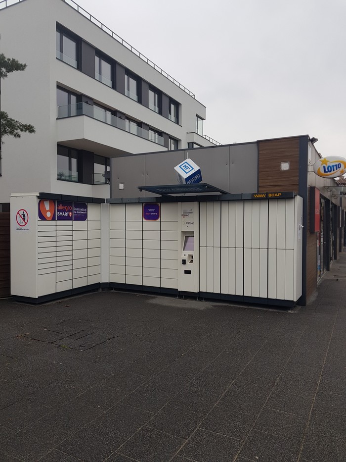 Parcel Locker WAW80AP Przy lokalu usługowym