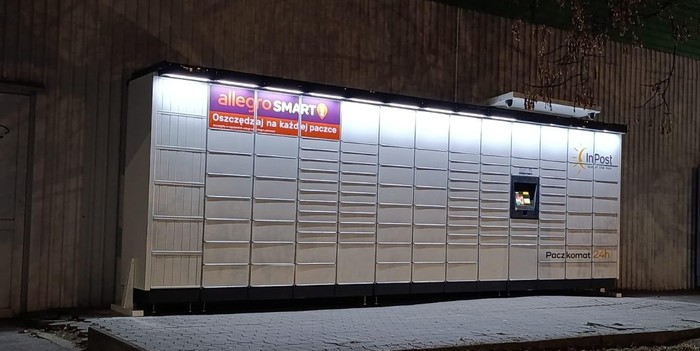 Zdjęcie paczkomatu od InPost: InPost WAW816M
