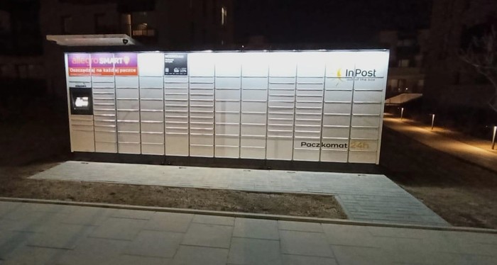 InPost's photo of the locker: InPost WAW817M