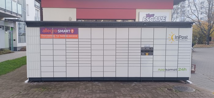 Paczkomat WAW81BAPP Przy Żabce od ul. Remiszewskiej