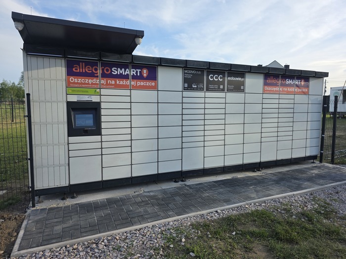 Zdjęcie paczkomatu od InPost: InPost WAW823M