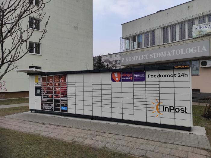 Paczkomat WAW83M Przy Aptece Głównej