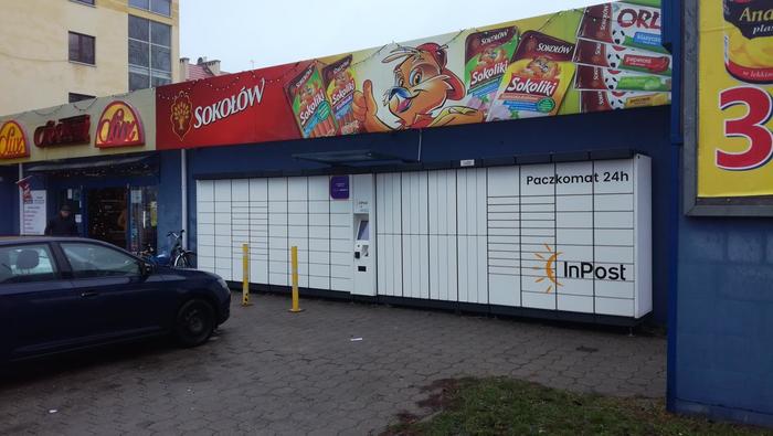 Paczkomat WAW84AP Przy CH Społem