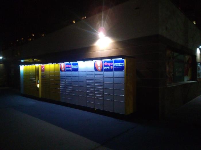 Photo du casier par InPost: InPost WAW85A