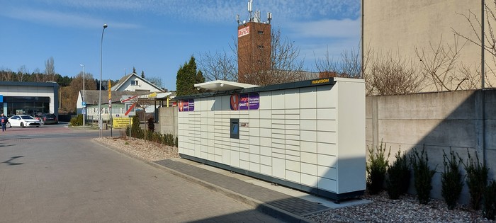 Paczkomat WAW90M Przy sklepie Lidl