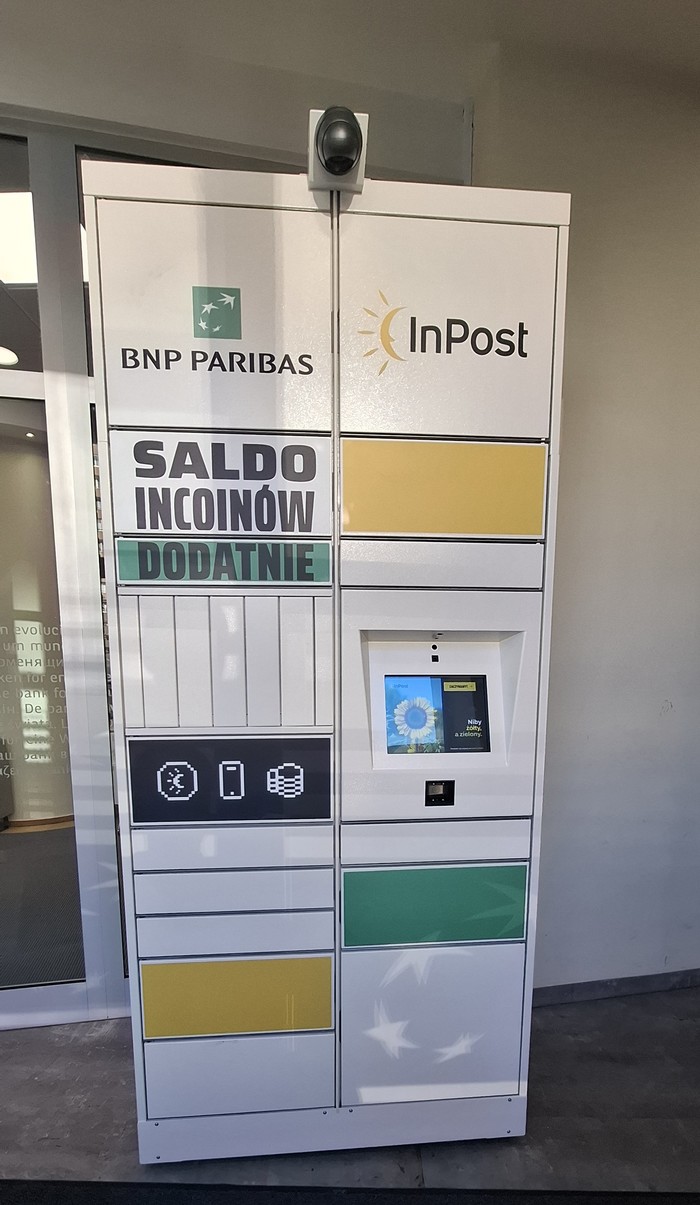 Paczkomat WAW93HP Przedsionek Banku BNP Paribas