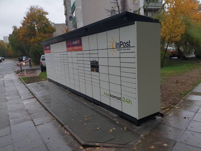 Parcel Locker WAW98BAPP Przy sklepie Warzywniak