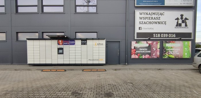 Paczkomat WBT01M Galeria Wola Batorska / Delikatesy Centrum