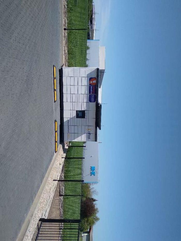Paczkomat WCE01M Przy myjni samochodowej