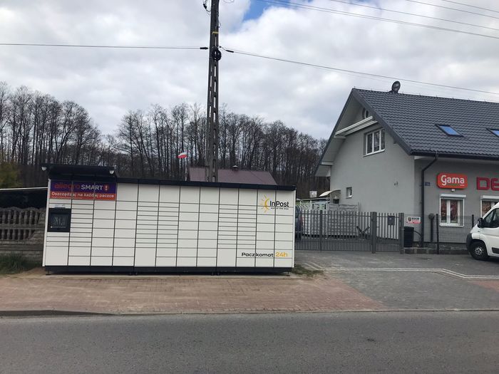 Paczkomat WCO01M Przy sklepie spożywczym